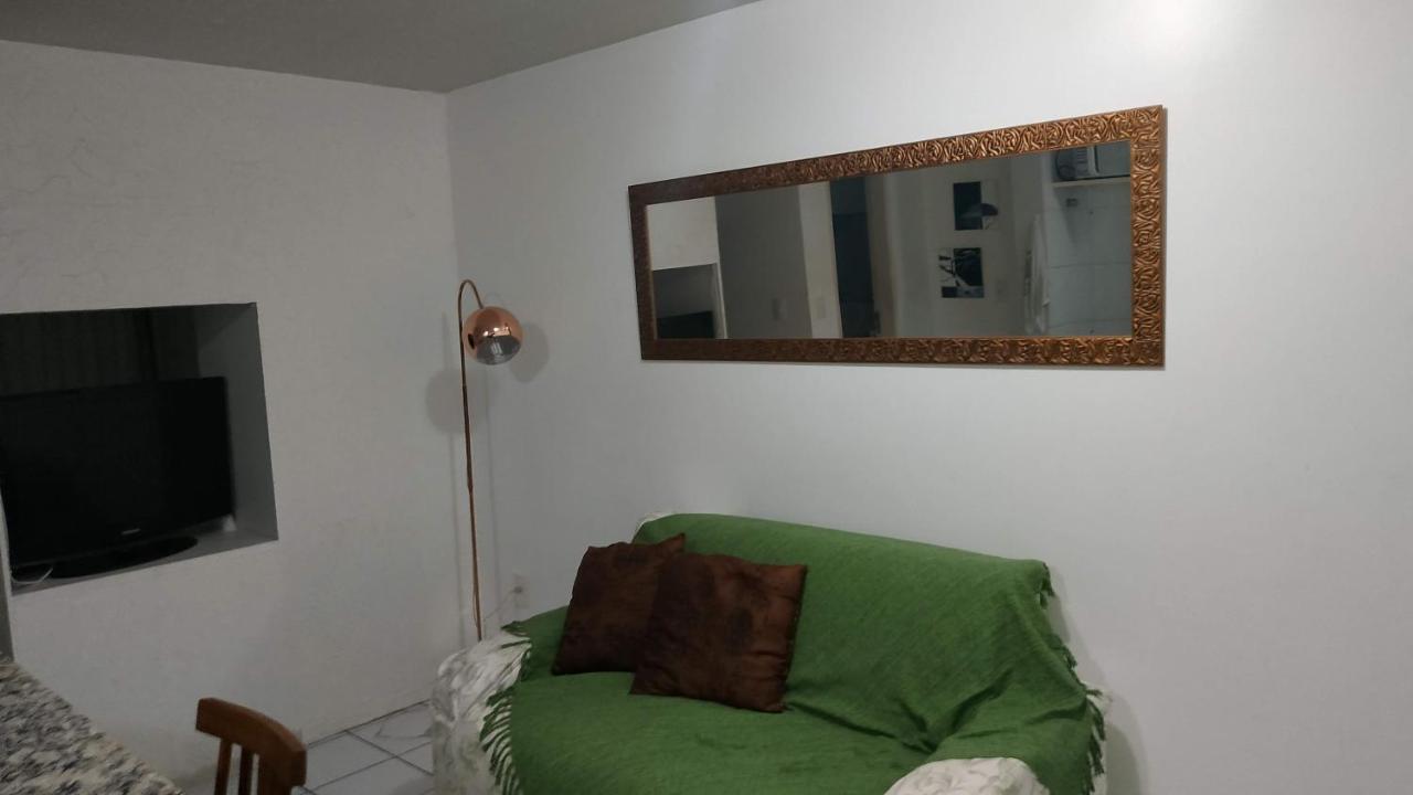 Mobiliado Com Piscina